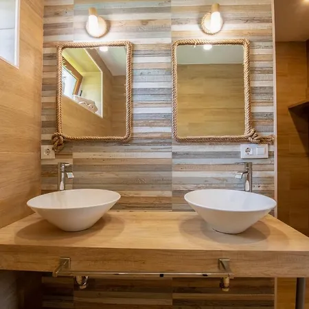 Granja Sierra Hermosa * Cecenas