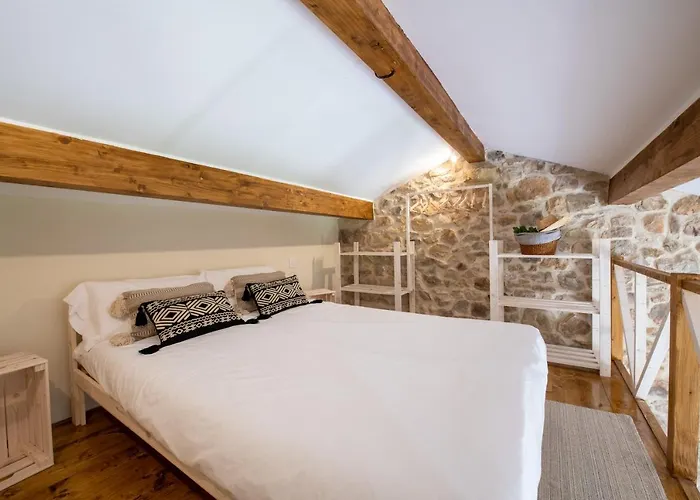 Granja Sierra Hermosa * Cecenas